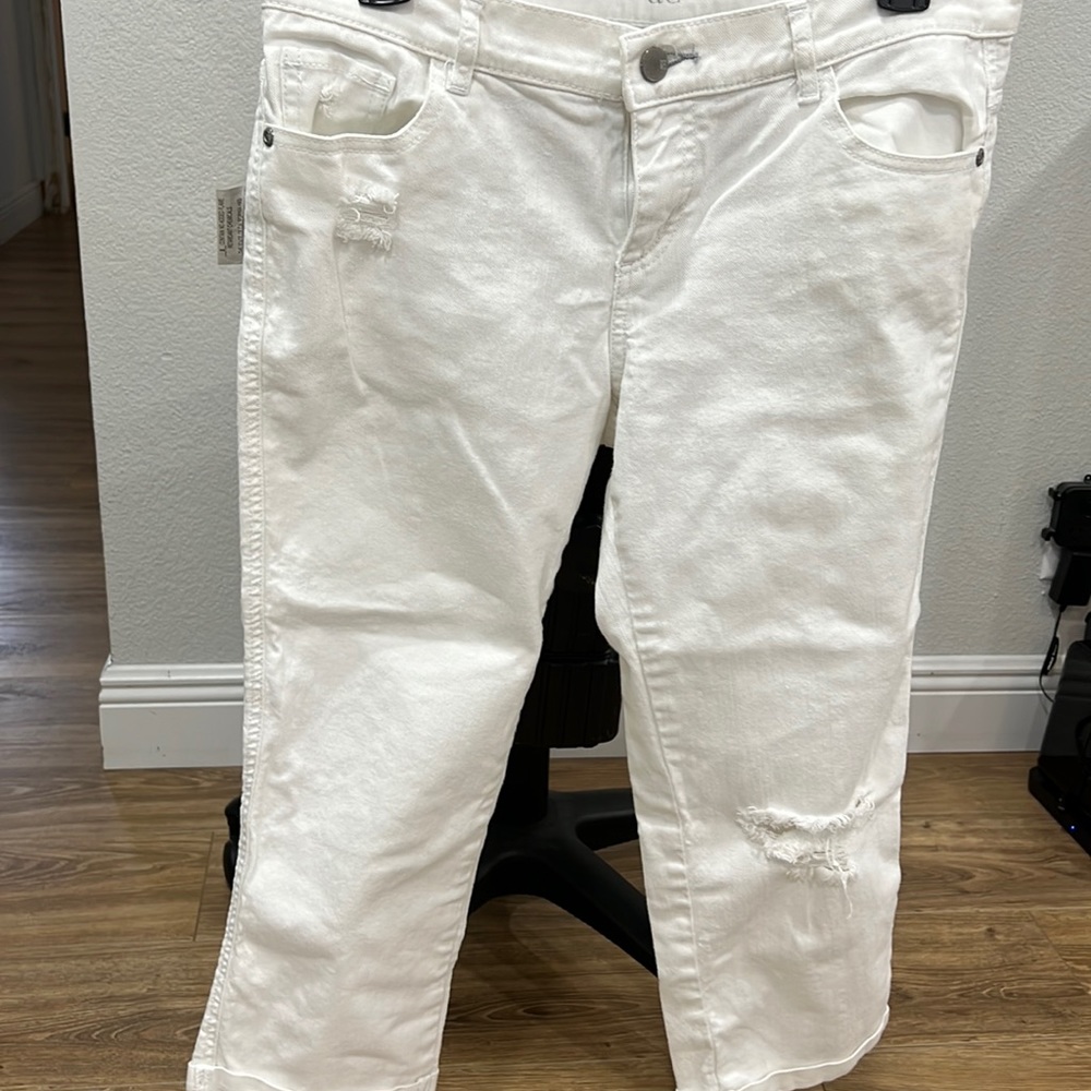 White skinny cropped ankle pants